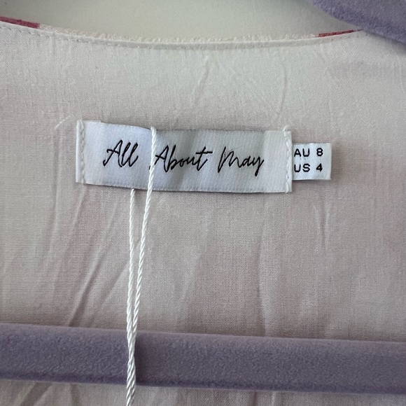 NWT!! All About May Women’s Peach/Pink V Neck Lined Mini Dress  In Size US 4 - Picture 3 of 11